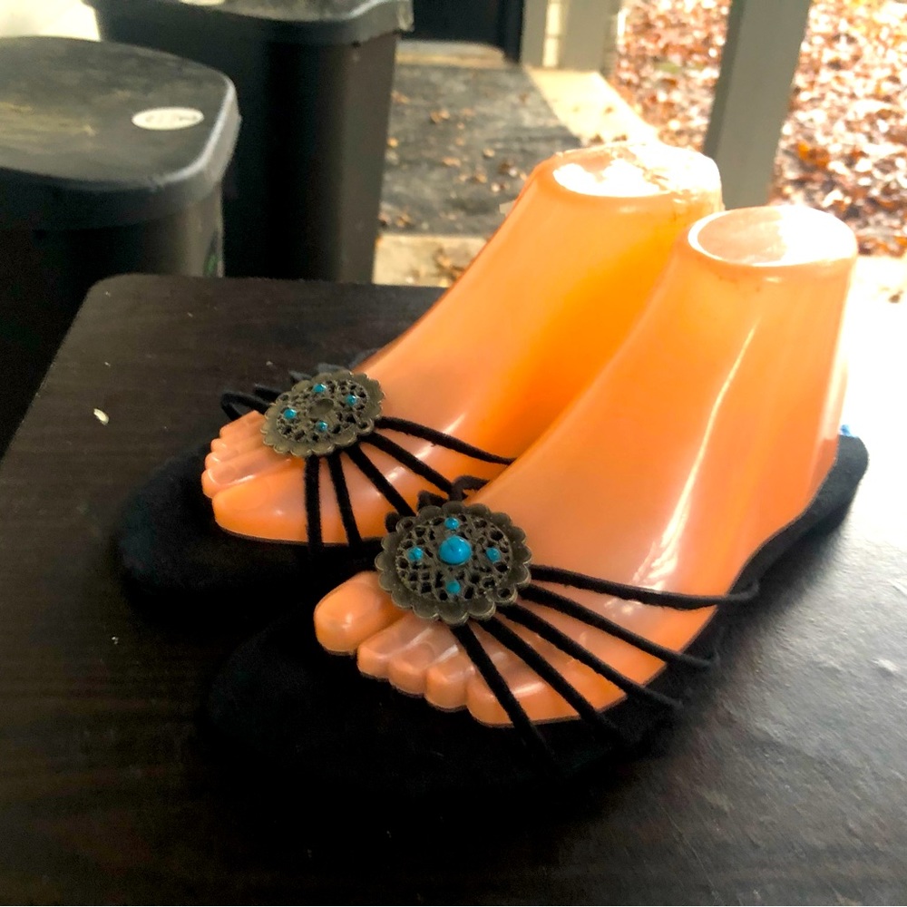 Vis -a-vis Rhinestone Metal Flats Sandals Size 9M